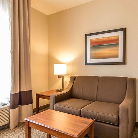 Comfort Suites Richmond Eksteriør billede