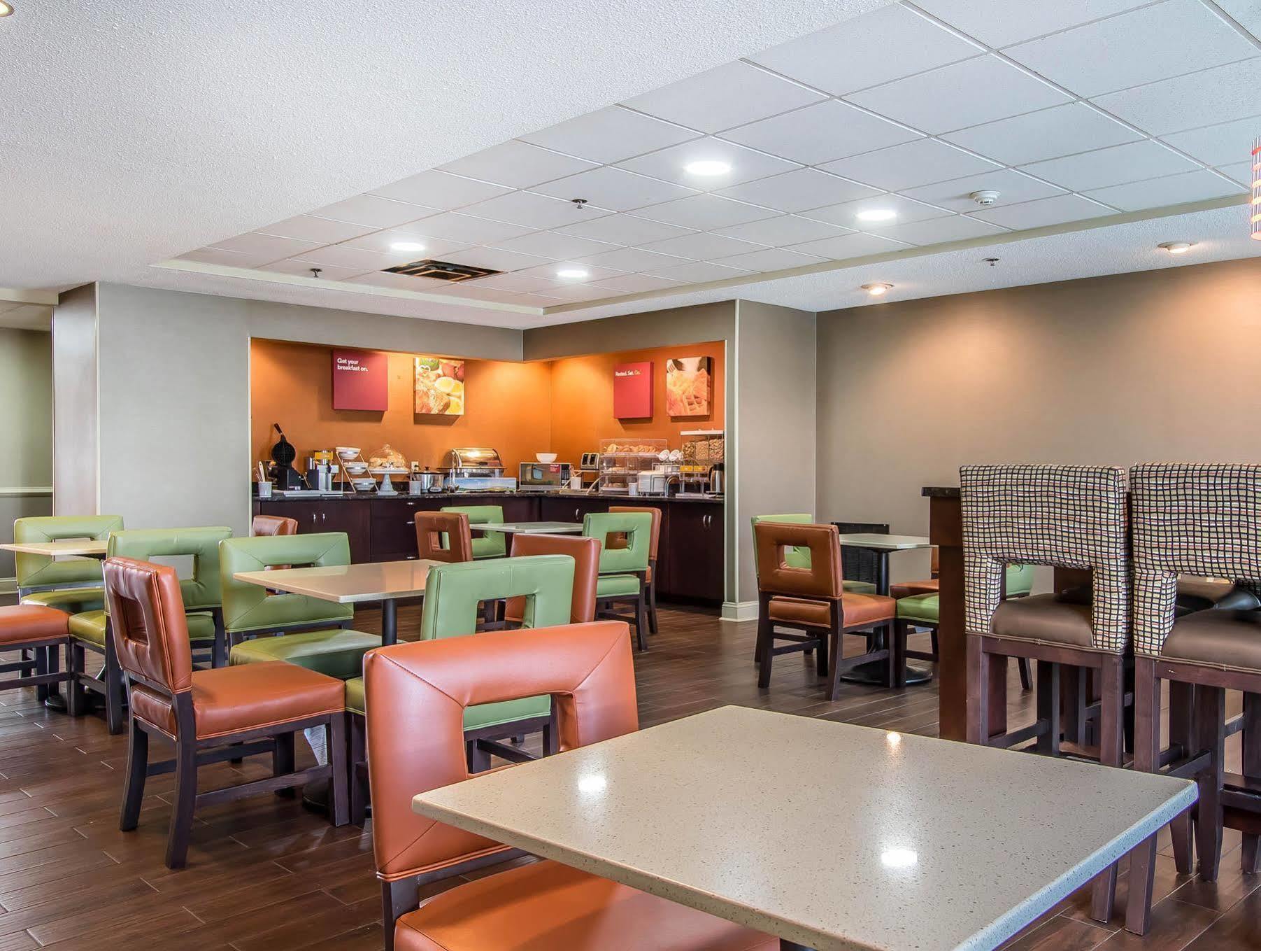 Comfort Suites Richmond Eksteriør billede